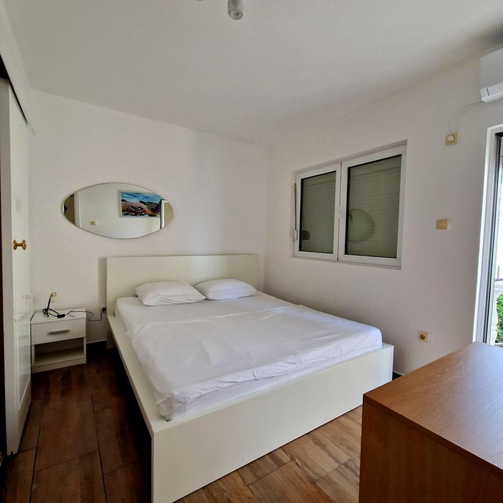 Hortus Apartments Свети-Стефан Экстерьер фото